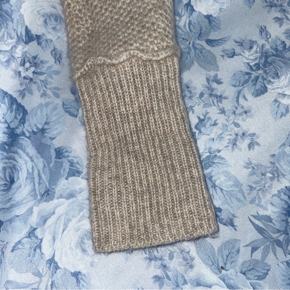 Nicole Miller 2 Ply Cashmere Oatmeal Sweater XS Luxe Soft Thermal Knit Warm Top - Picture 7 of 8
